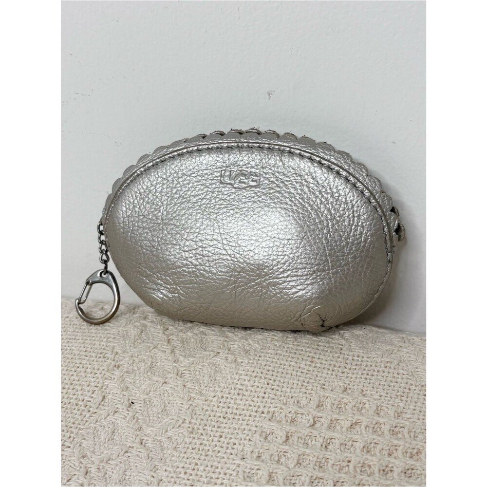 UGG Metallic Silver Scalloped Leather Coin Pouch Clamshell